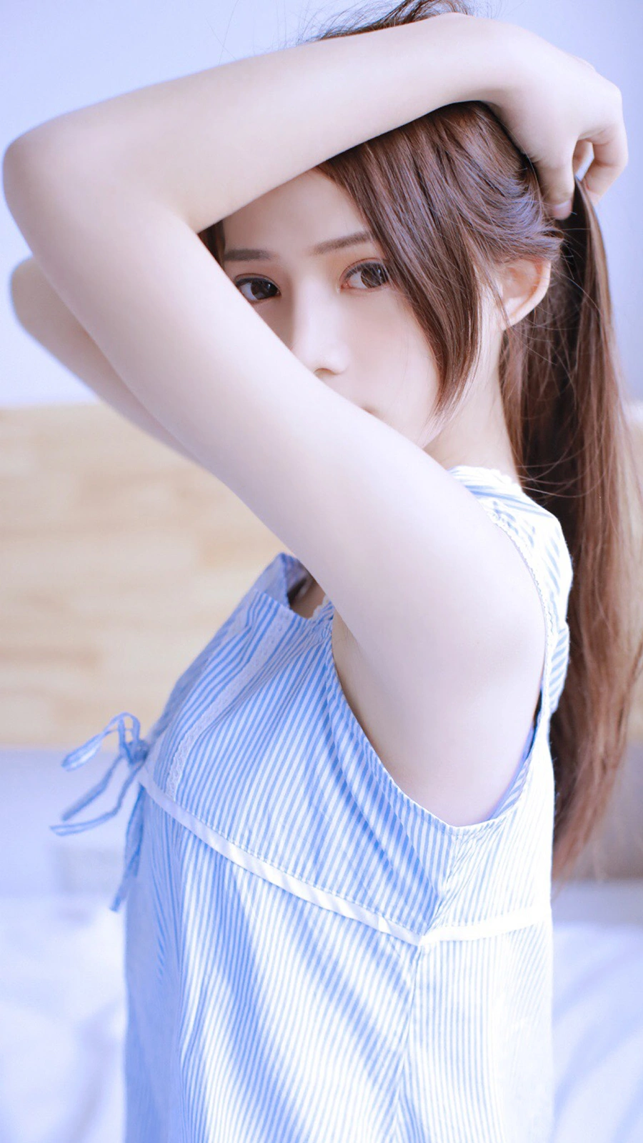 莺语春烟