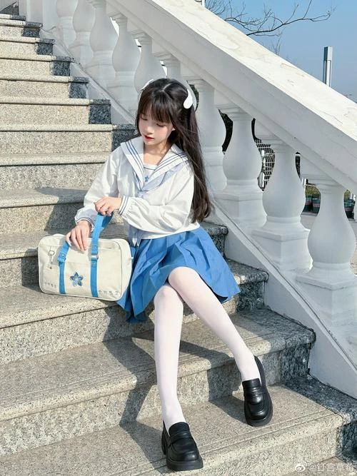 《奥德赛》真人版预告中奥德修斯在海上与独眼巨人对峙的场景