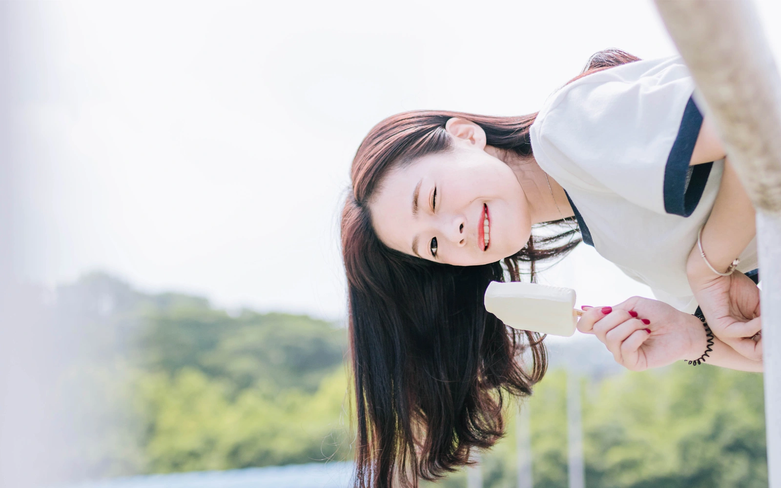 妤从