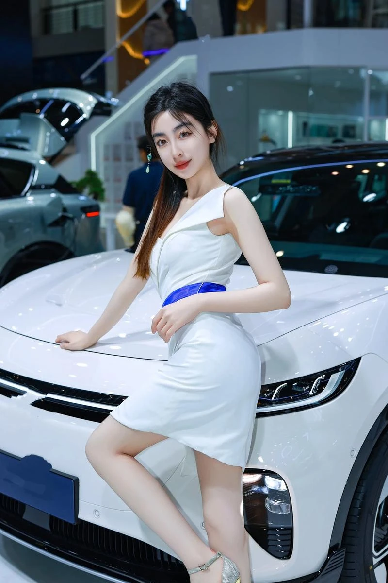 金刚狼与死侍在车内互怼的搞笑剧照