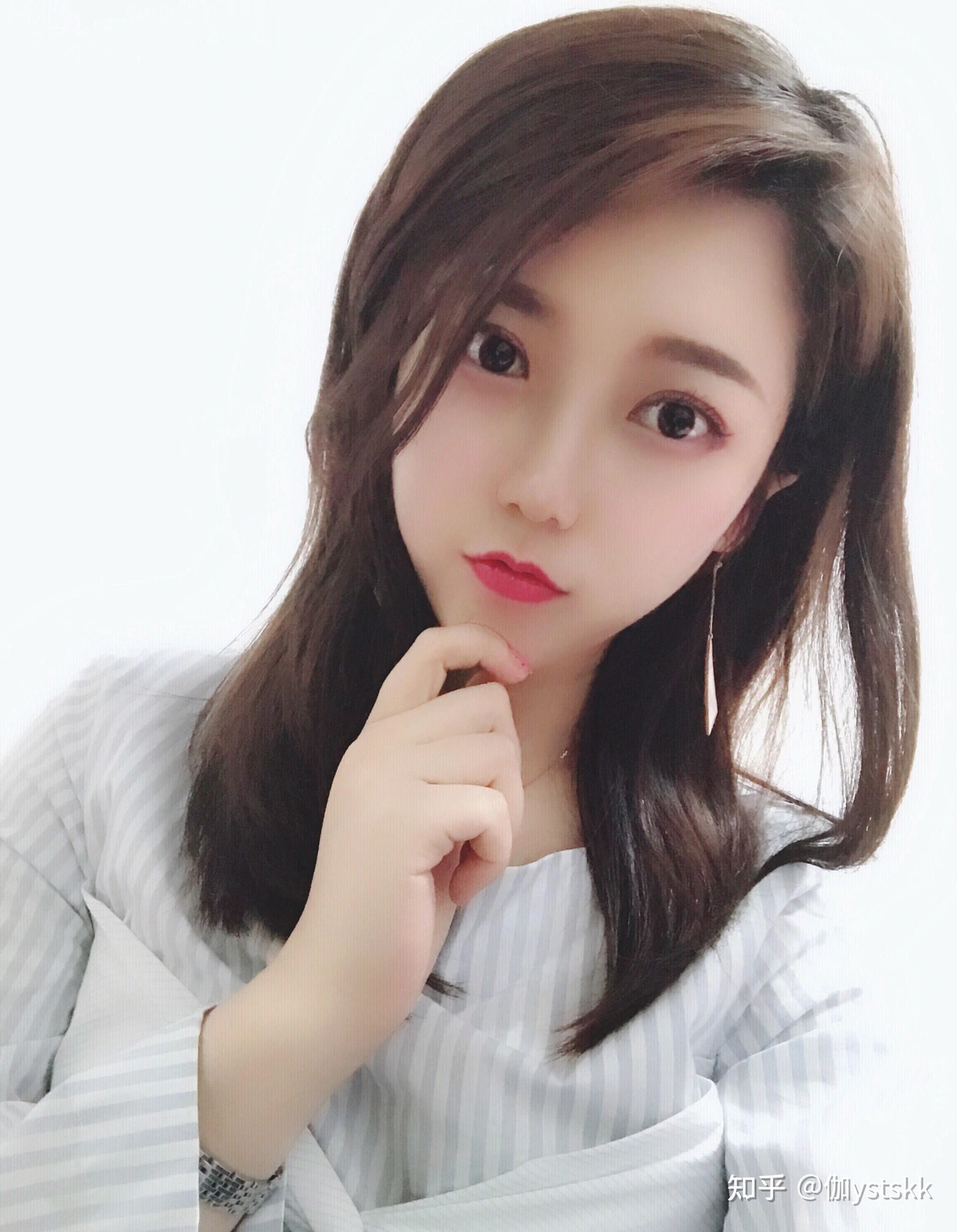 其颜灼灼
