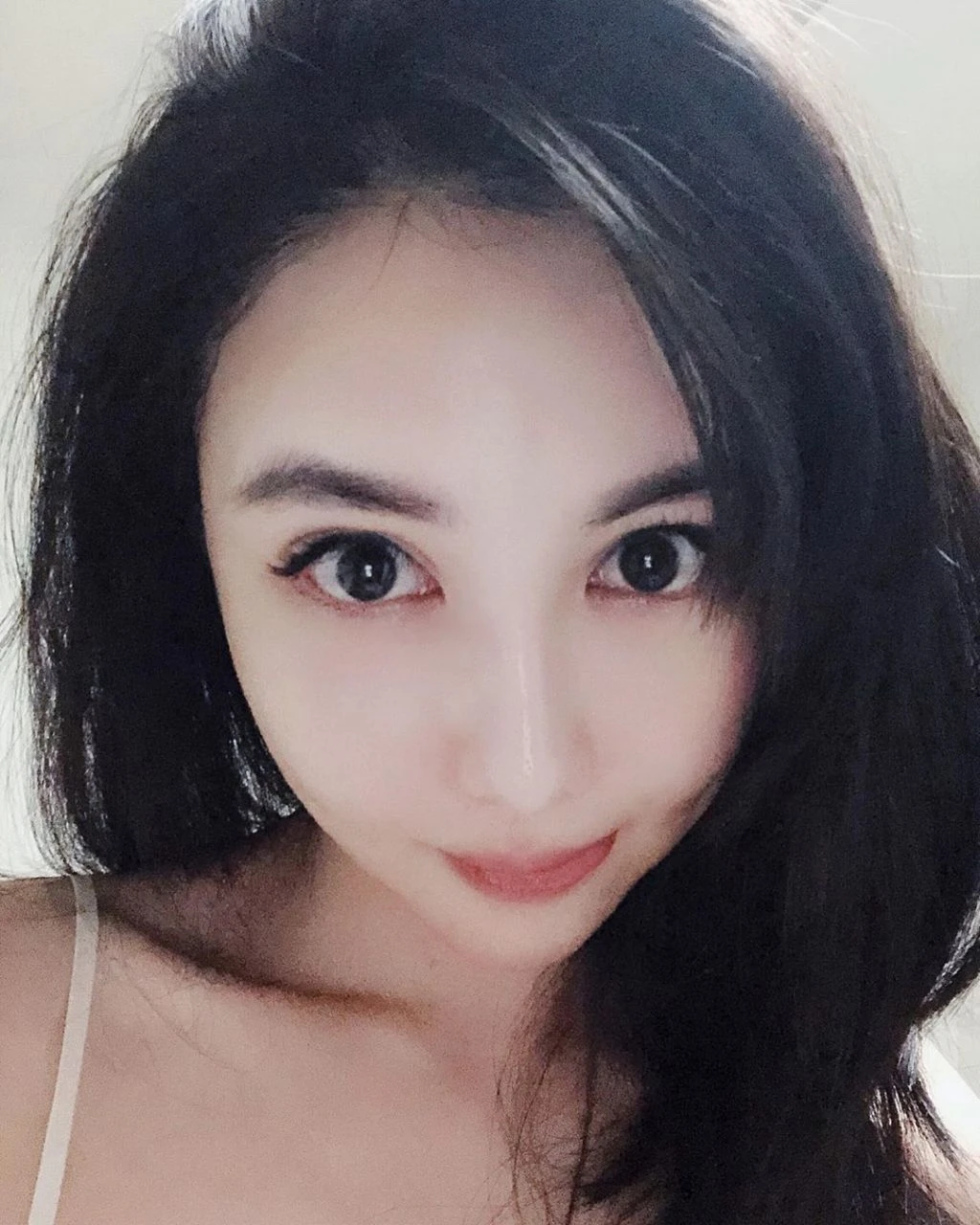 肖申克的救赎剧照:安迪与瑞德在监狱操场对话